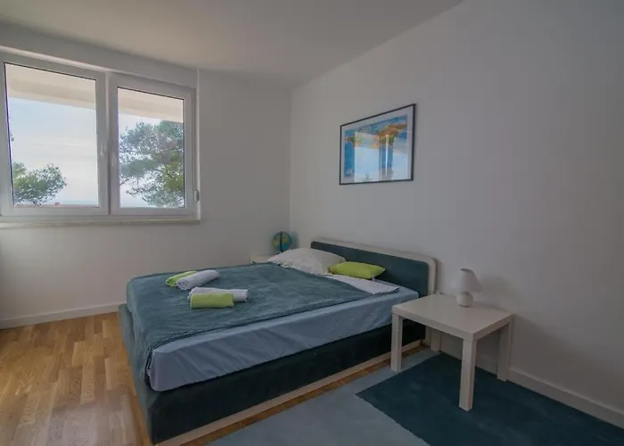 With A Parking Space Apartment *