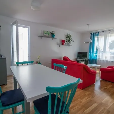 With A Parking Space Appartamento Mali Lošinj