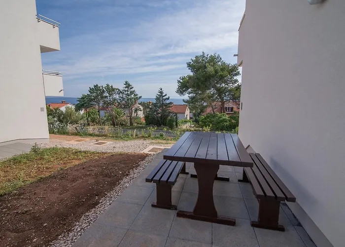 With A Parking Space 公寓 木洛希尼